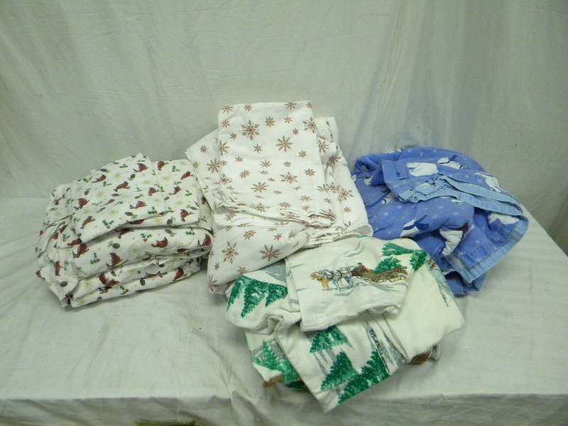 lot 168 image: Linen Lot