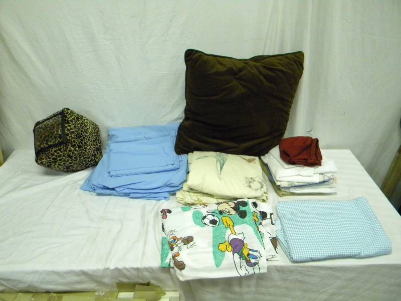 lot 169 image: Linen Lot