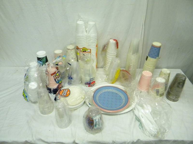 lot 178 image: Lot of Party cups
