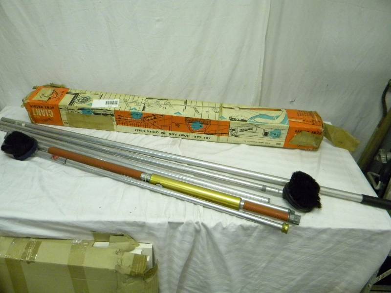 lot 181 image: Extending Cleaning Rod