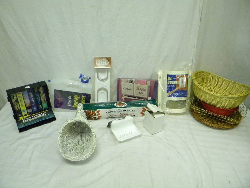 lot 191 image: Kitchenware Items
