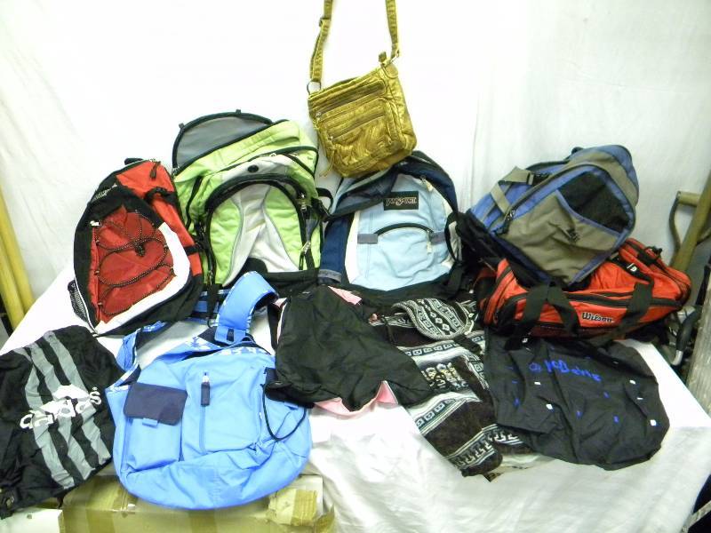 lot 188 image: Travel Bag Lot