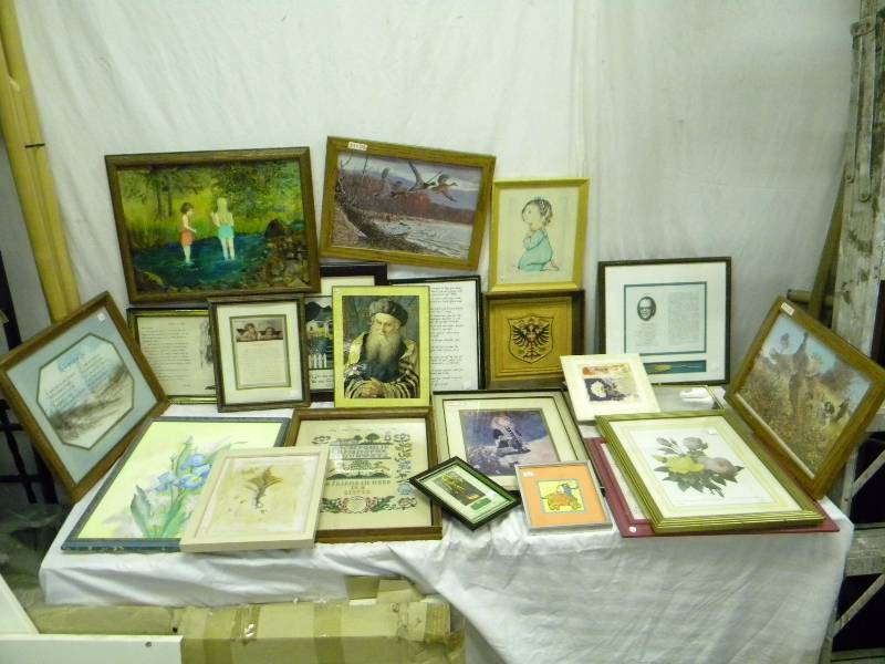 lot 194 image: Art Lot