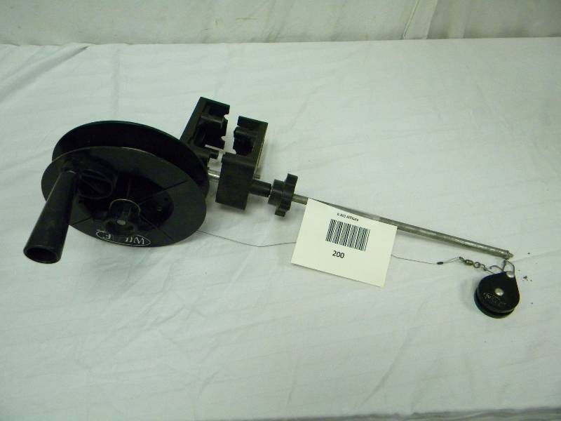 lot 200 image: Wille Downrigger