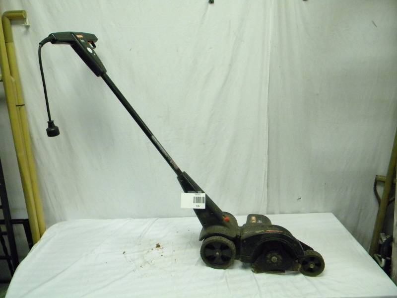 lot 205 image: Craftsman Edger