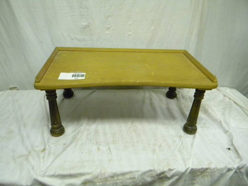 lot 307 image: Homemade Serving Tray
