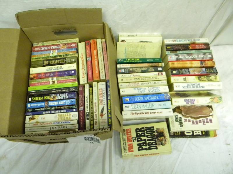 lot 309 image: Lot of Books