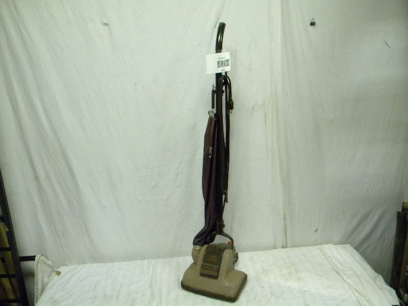 lot 313 image: Vintage Hoover Vacuum