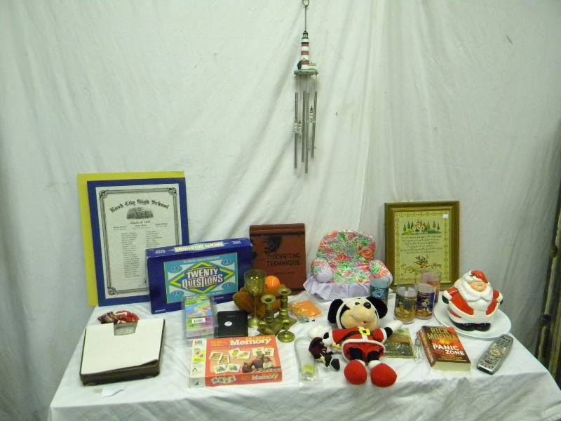 lot 343 image: Household Lot