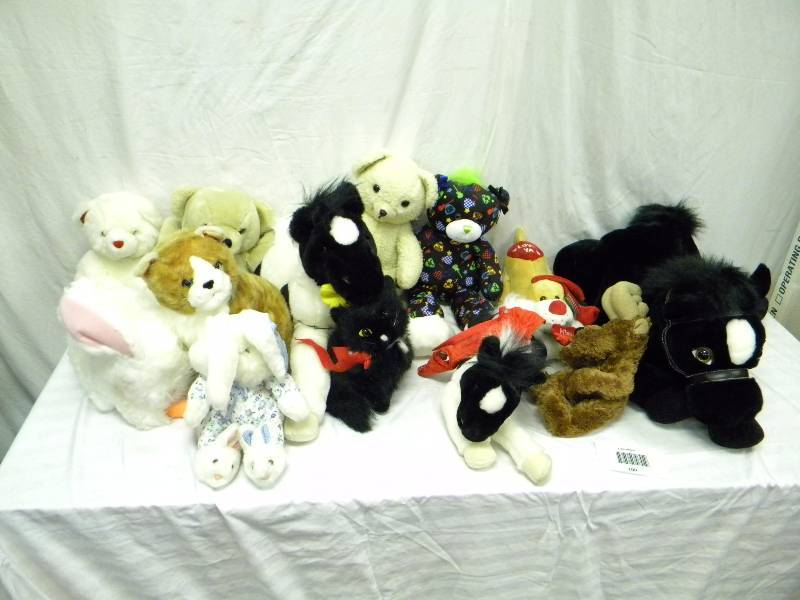 lot 100 image: Stuffed Animal Lot