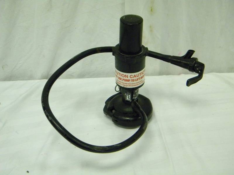 lot 94 image: Keg Tap