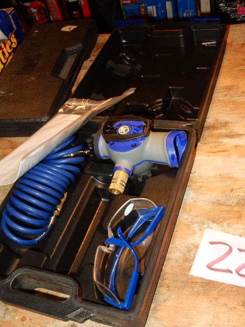 lot 22 image: KOBALT, Portable Compressed CO2 Regulator kit..