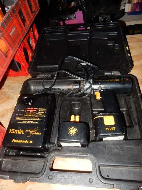 lot 45 image: Panasonic, 12 V Drill Driver, EY6100. 2 Batteries and Charger