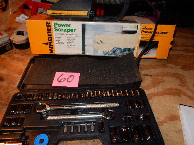 lot 60 image: Ratchet Set and  Wagner Power Scraper