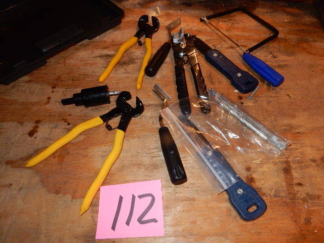lot 112 image: Misc. tile Cutting Tools
