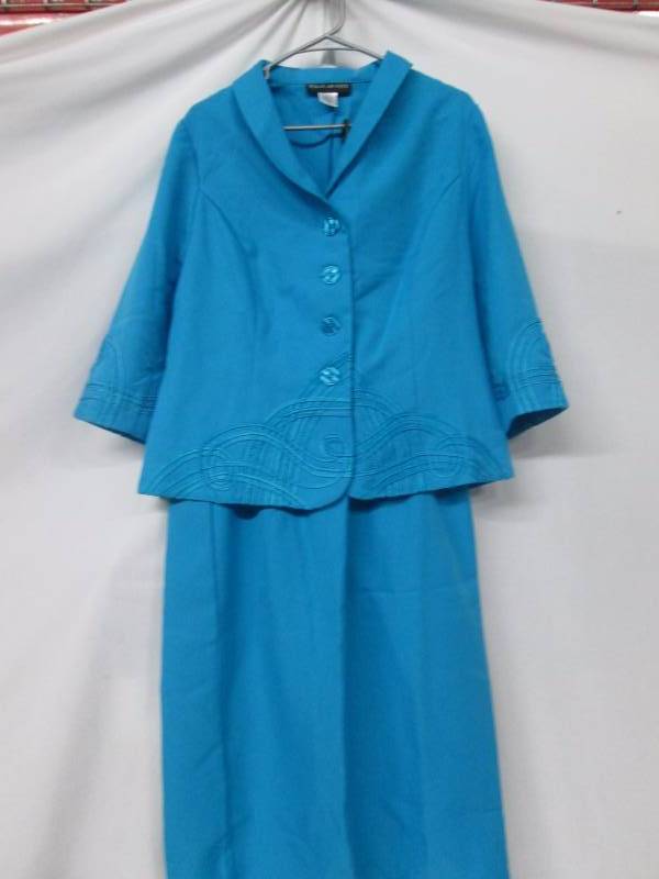 Wearabouts Womens 2-pc. Swirl Detail Skirt Suit