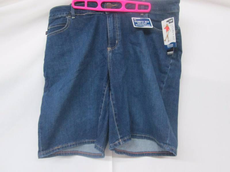 Lee Womens Curvy Jolene Bermuda Short