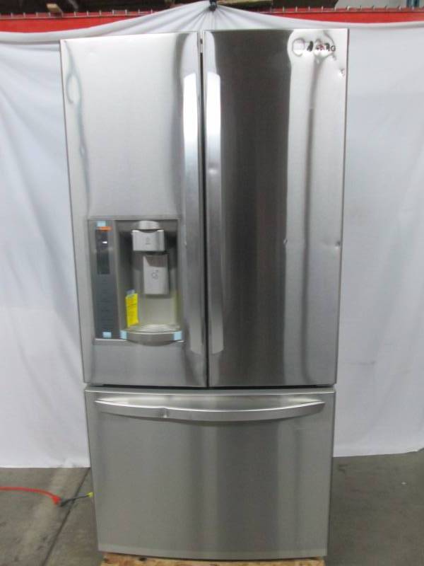 G ULTRA-LARGE CAPACITY 3 DOOR FRENCH DOOR REFRIGERATOR WITH ICE & WATER