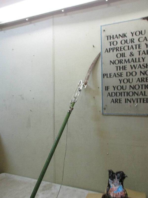 Tree pruner