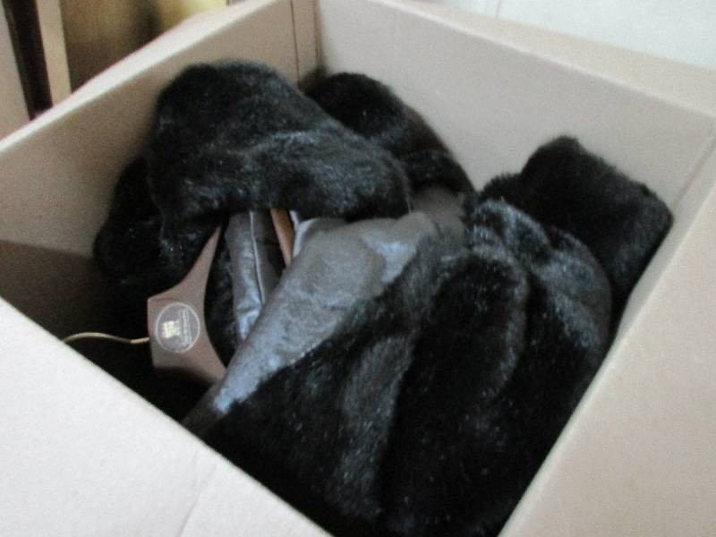 3 Fur coats