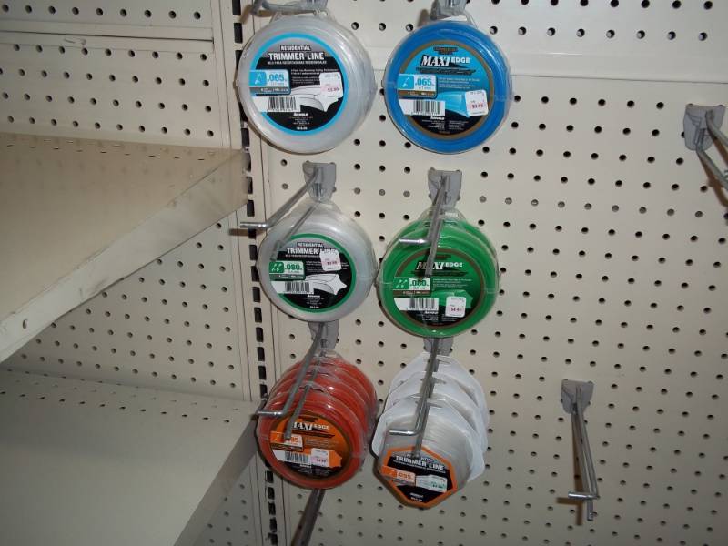 lot 54 image: Assortment of Trimmer Line