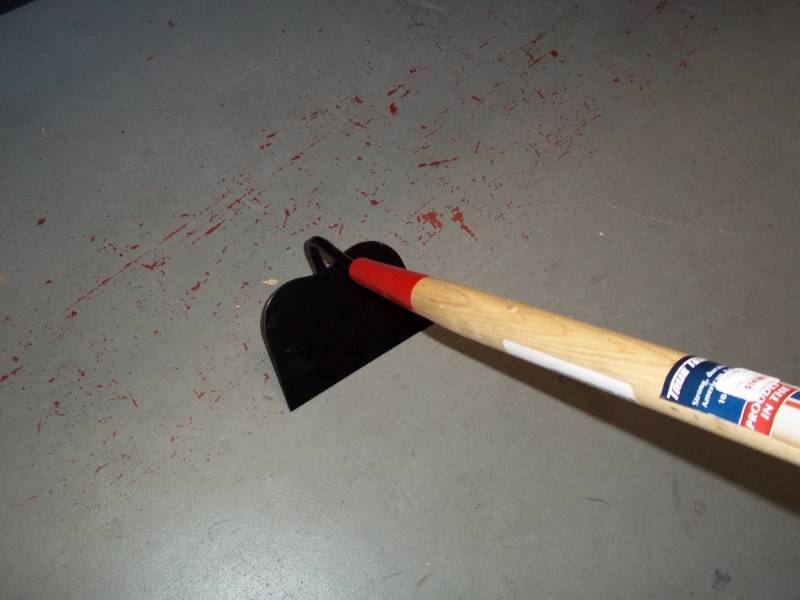 lot 69 image: Flat Bottom Hoe