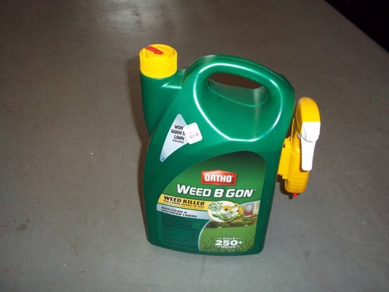 lot 80 image: Gallon Weed B Gon with Applicator