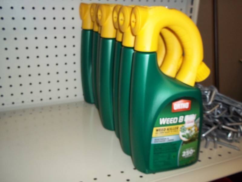 lot 89 image: Lot of 7 Weed B Gon Weed Killer