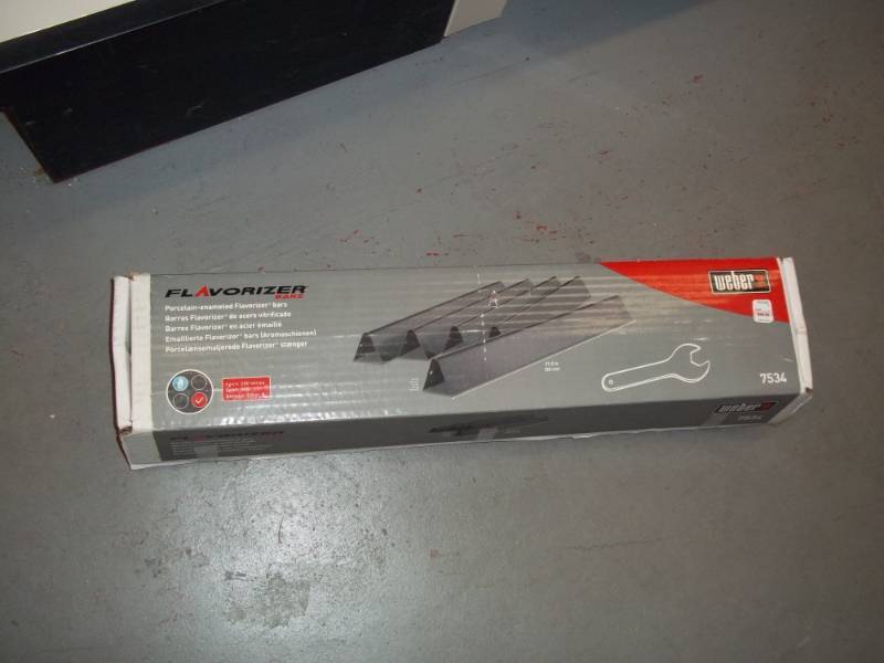 lot 93 image: Weber Flavorizer Bars