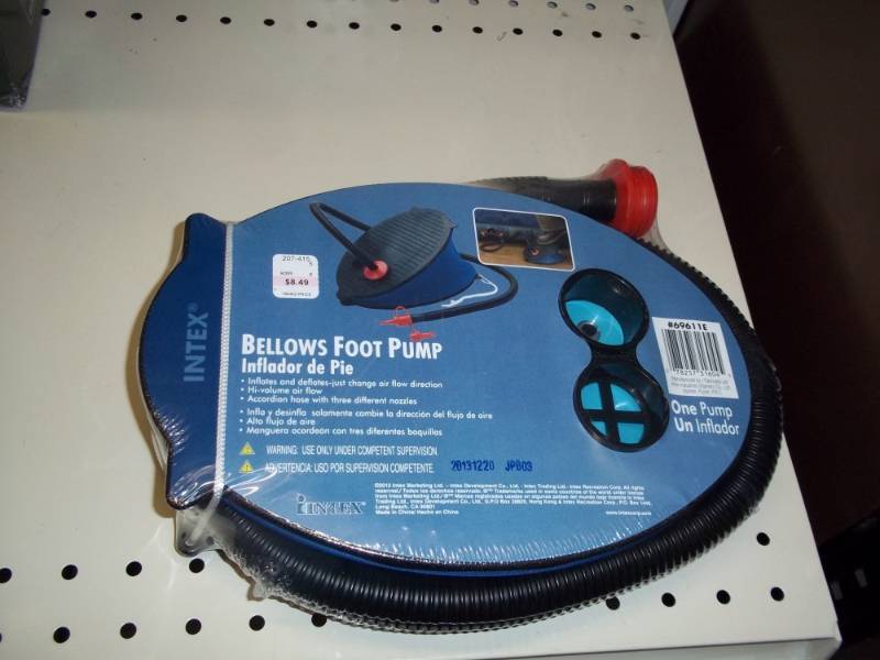 lot 115 image: Bellows Foot Pump