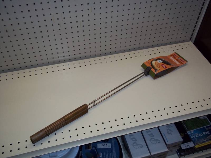 lot 124 image: Round Pie Iron for campfire