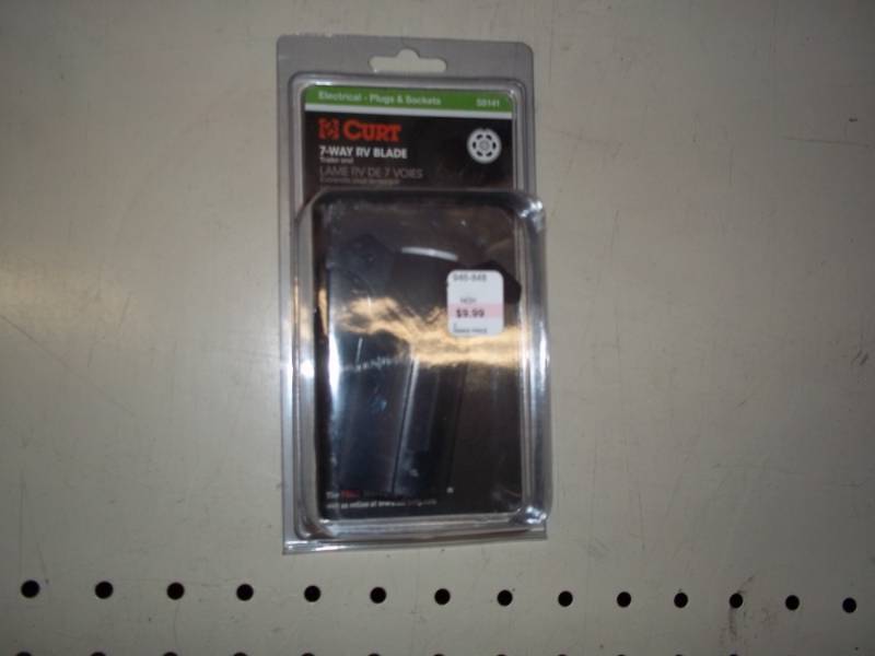 lot 165 image: 7 way RV Electric Plug