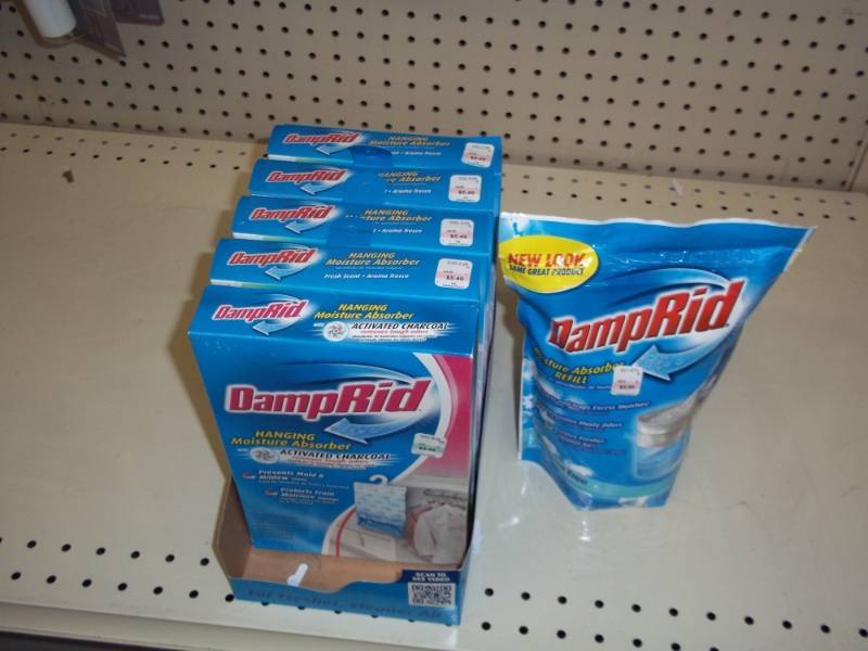 lot 207 image: Lot of Damp Rid