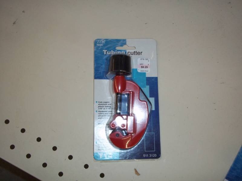lot 214 image: Tubing Cutter