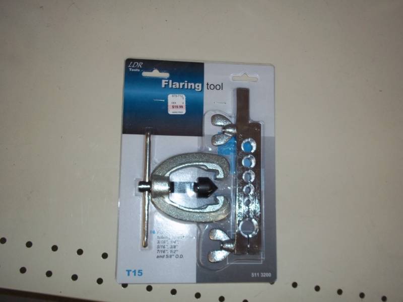 lot 216 image: Flaring Tool