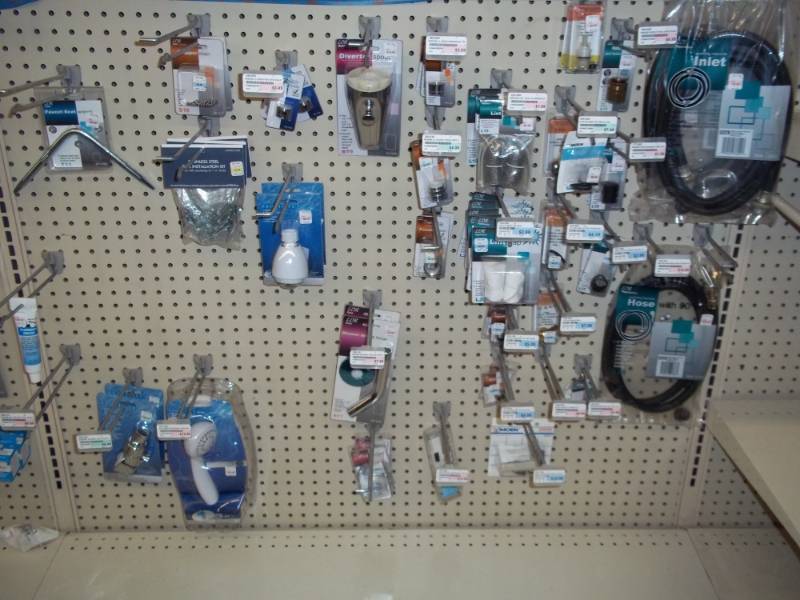 lot 218 image: Wall Shelf Lot Bottom Half Misc Tub and Shower Parts