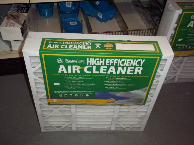 lot 308 image: Mer V8 Filter  20x20x4.5