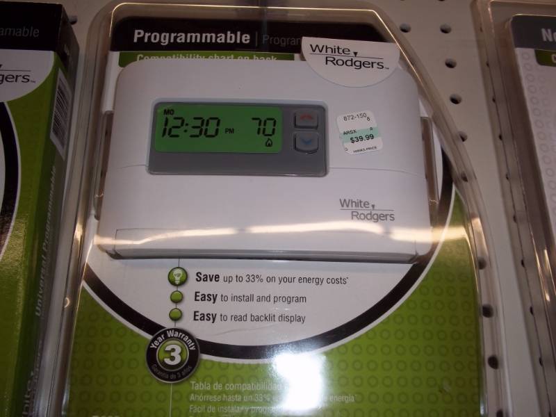 lot 334 image: Programmable Thermostat