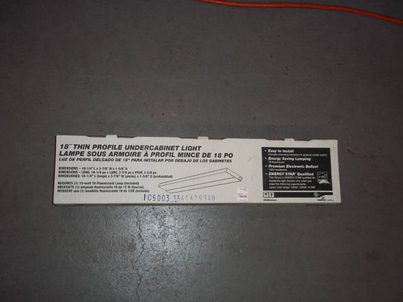 lot 362 image: Under Cabinet Light 18 in