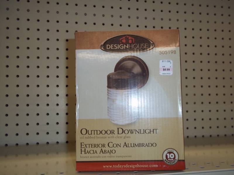 lot 363 image: Outdoor Down Light