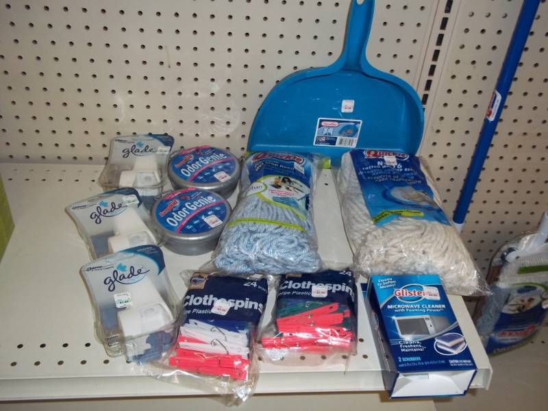 lot 384 image: Mop Heads, Dust Pan, Clothes Pins, Glade Plug ins,