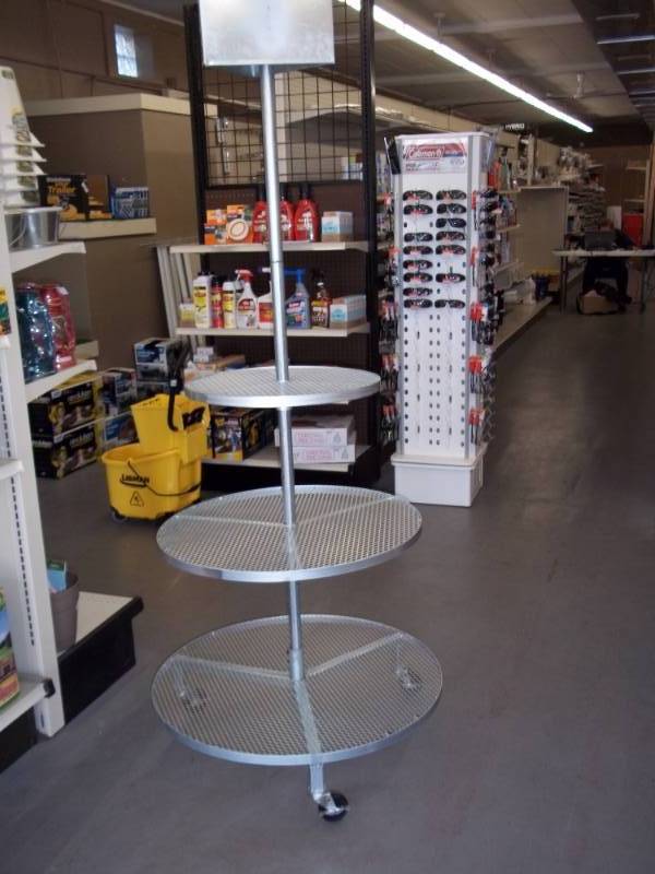 lot 419 image: 3 Tier Display Shelf on wheels