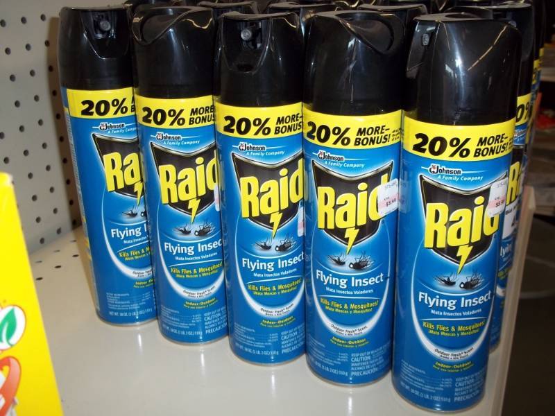 lot 426 image: Lot of 5 cans of Raid Flying Inspect Killer