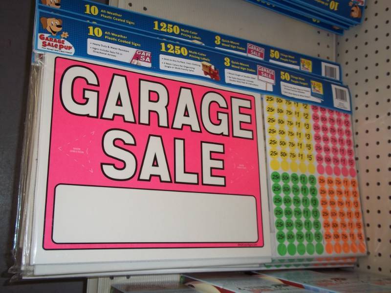 lot 433 image: Lot of 5 Garage Sale Kits