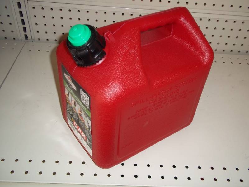 lot 444 image: 2 Gallon Gas Can