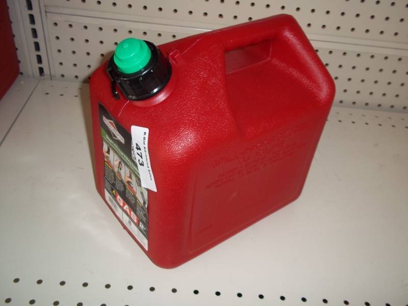 lot 473 image: 2 Gallon Gas Can