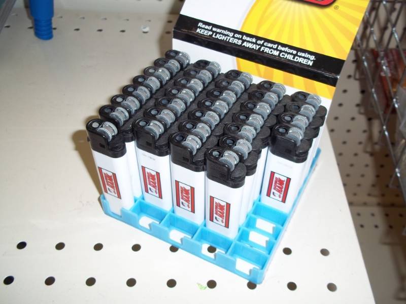 lot 486 image: Display Pack of Disposable Lighters