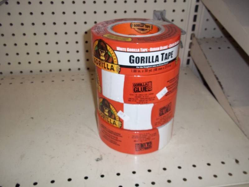 lot 545 image: Lot of 4 rolls of Gorilla Tape