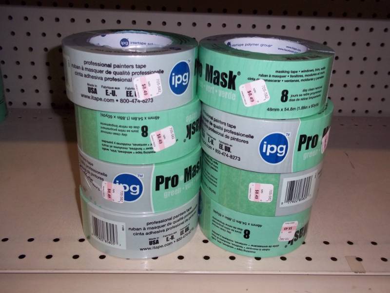 lot 555 image: Lot of 8 rolls of Green Painters Tape