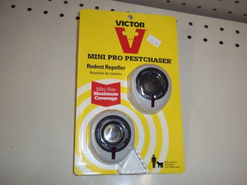lot 570 image: Mini Pro Pestchaser Rodent Repeller